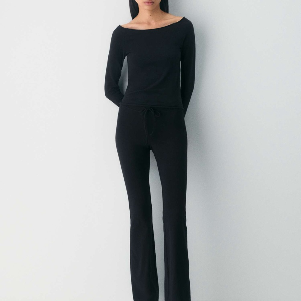 NWT Aritzia HomeStretch™ Smooth Flare Pant